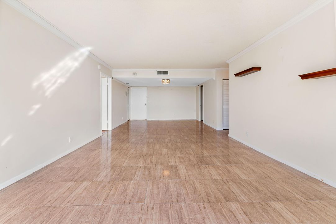 В аренду: $2,000 (1 спален, 1 ванн, 894 Квадратных фут)