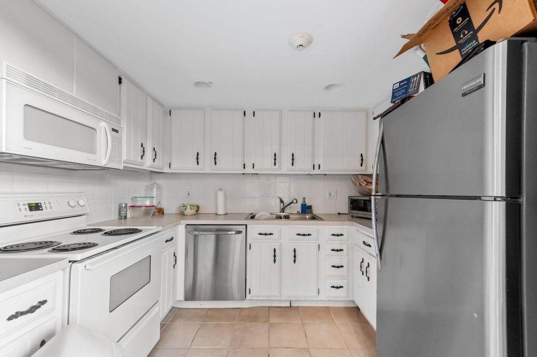 В аренду: $2,000 (1 спален, 1 ванн, 894 Квадратных фут)