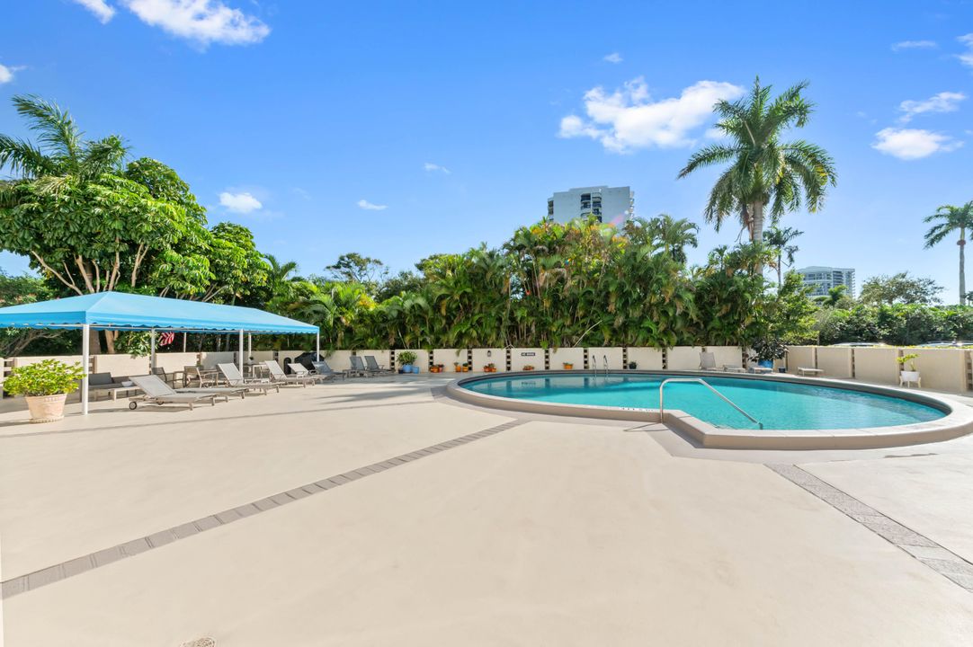 В аренду: $2,000 (1 спален, 1 ванн, 894 Квадратных фут)