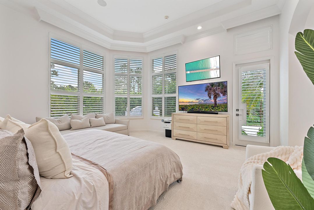 For Sale: $1,725,000 (3 beds, 3 baths, 2665 Square Feet)