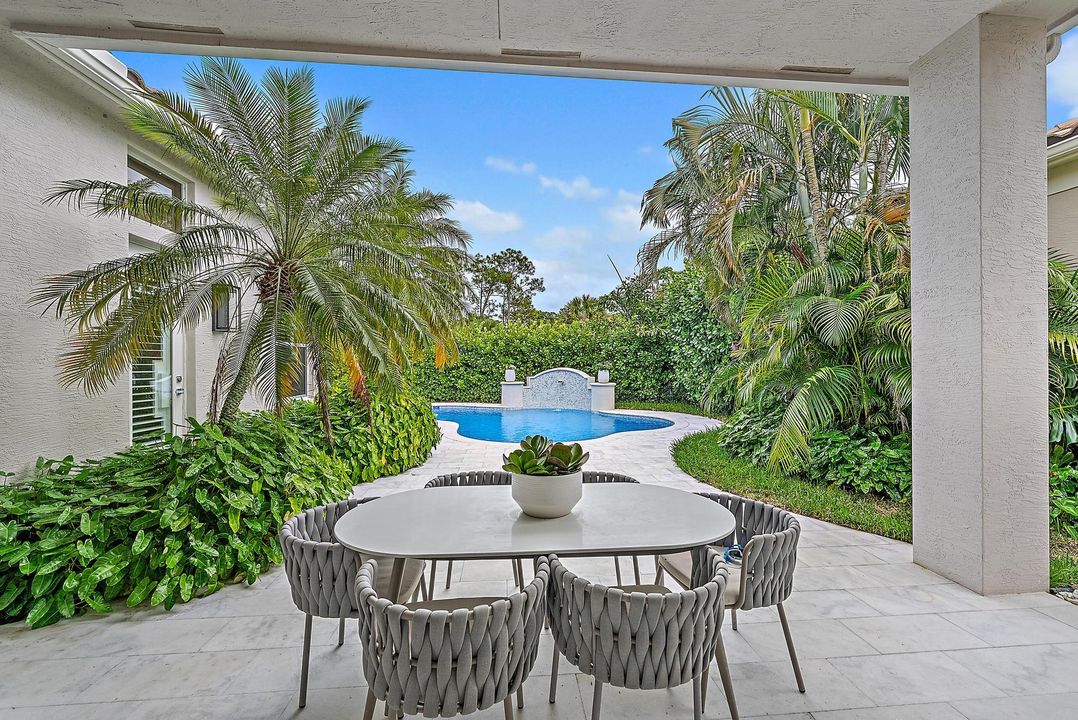 For Sale: $1,725,000 (3 beds, 3 baths, 2665 Square Feet)