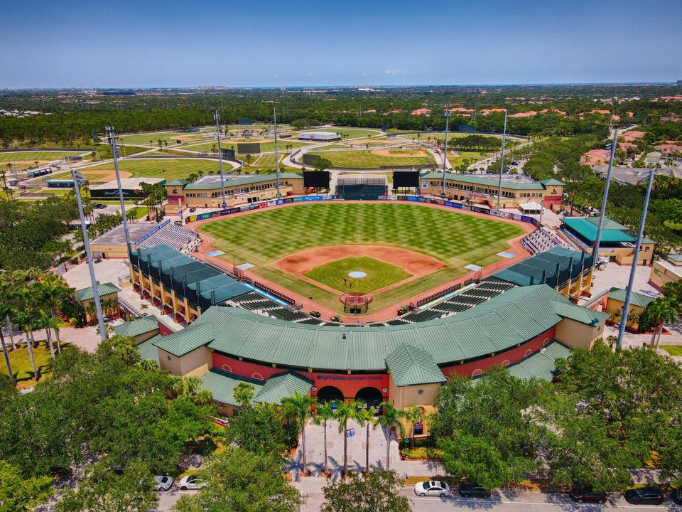 For Rent: $3,600 (3 beds, 3 baths, 1830 Square Feet)