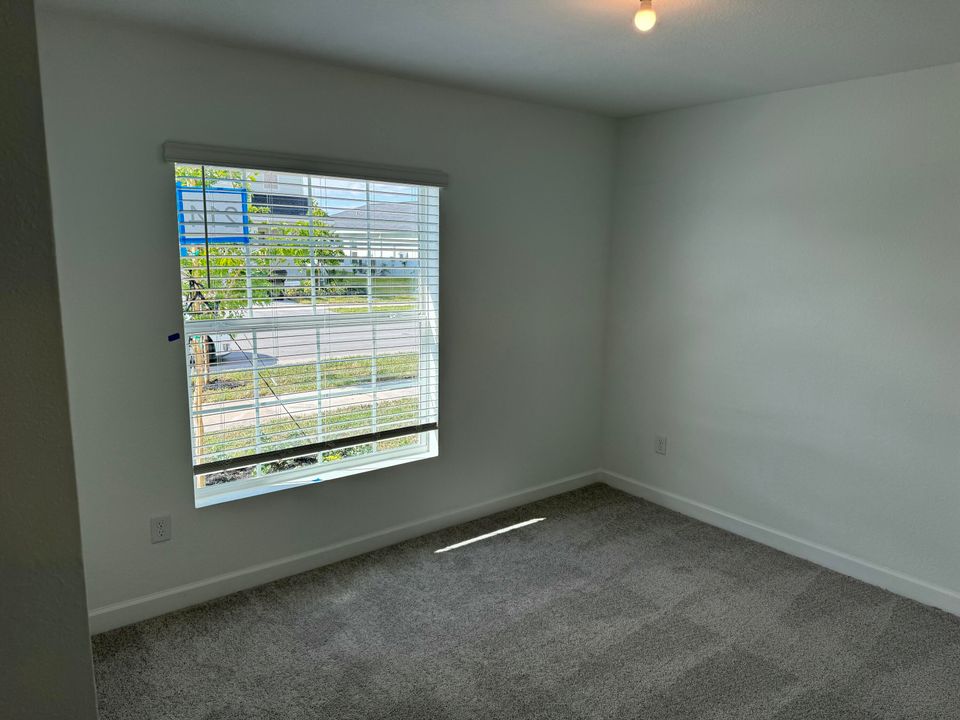 В аренду: $2,750 (4 спален, 2 ванн, 1937 Квадратных фут)