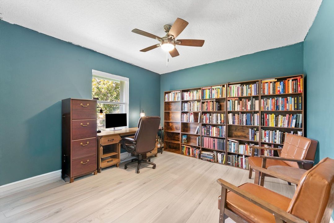 待售: $699,000 (3 贝兹, 2 浴室, 1684 平方英尺)