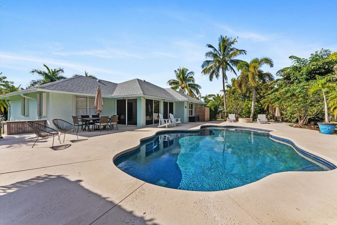 待售: $699,000 (3 贝兹, 2 浴室, 1684 平方英尺)