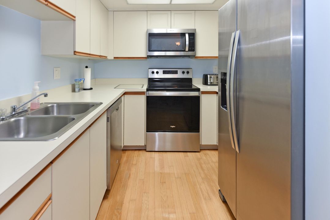 На продажу: $144,900 (1 спален, 1 ванн, 697 Квадратных фут)