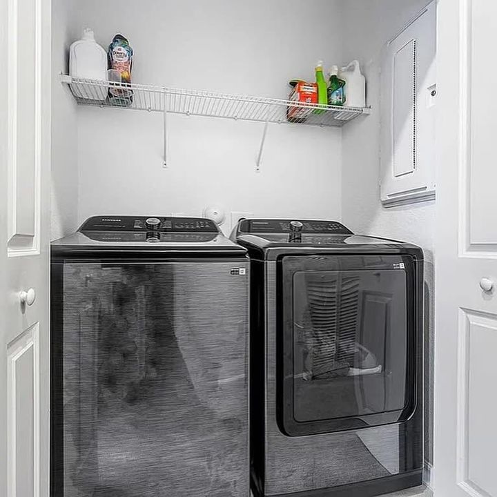 For Sale: $487,000 (3 beds, 2 baths, 1426 Square Feet)