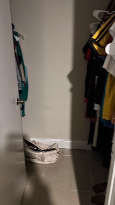 Active With Contract: $1,650 (1 beds, 1 baths, 741 Square Feet)