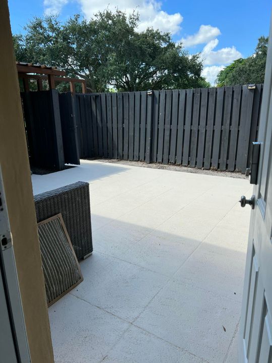 For Rent: $2,600 (3 beds, 3 baths, 1488 Square Feet)