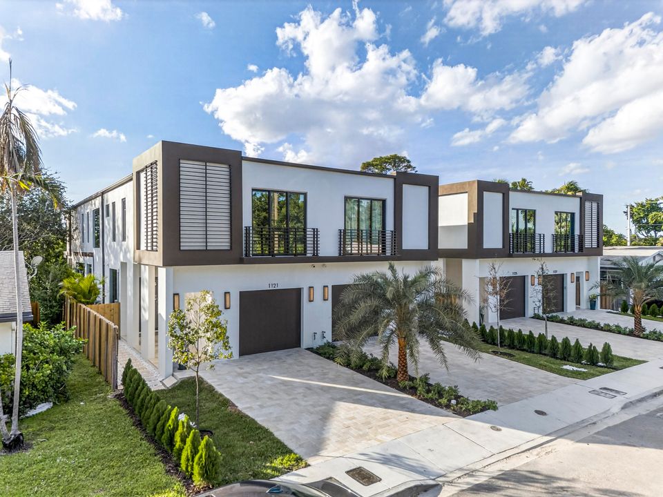 For Rent: $9,000 (4 beds, 4 baths, 3302 Square Feet)