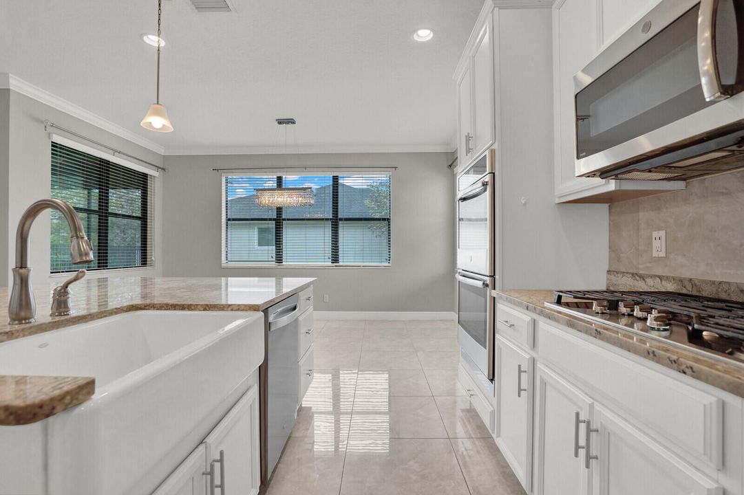 For Sale: $589,900 (4 beds, 2 baths, 2418 Square Feet)