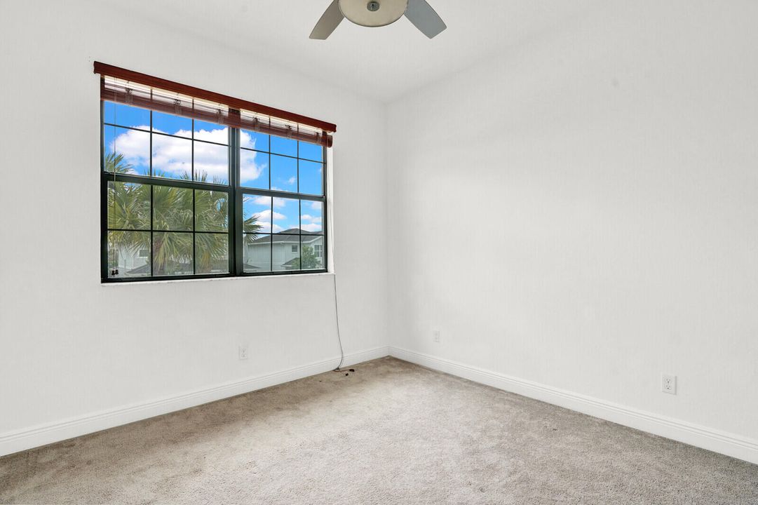 For Sale: $589,900 (4 beds, 2 baths, 2418 Square Feet)