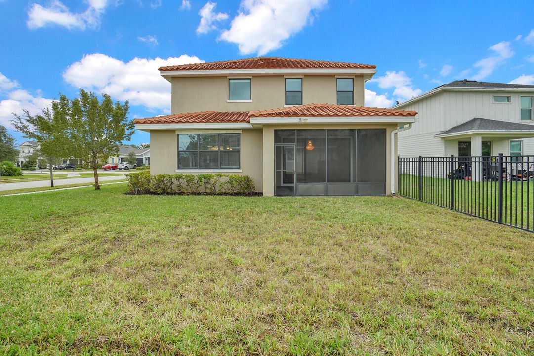 For Sale: $589,900 (4 beds, 2 baths, 2418 Square Feet)