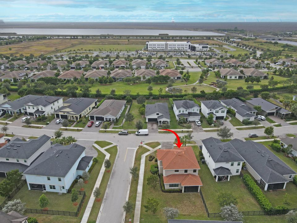 For Sale: $589,900 (4 beds, 2 baths, 2418 Square Feet)