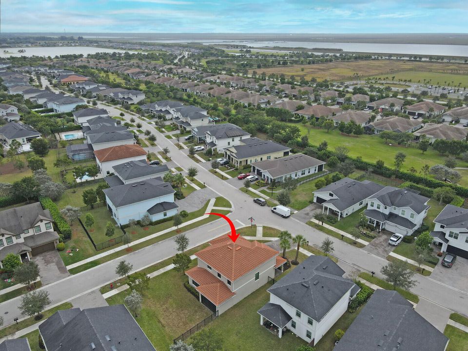 For Sale: $589,900 (4 beds, 2 baths, 2418 Square Feet)