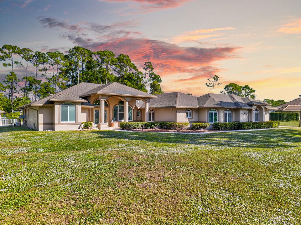 For Sale: $950,000 (4 beds, 3 baths, 3086 Square Feet)