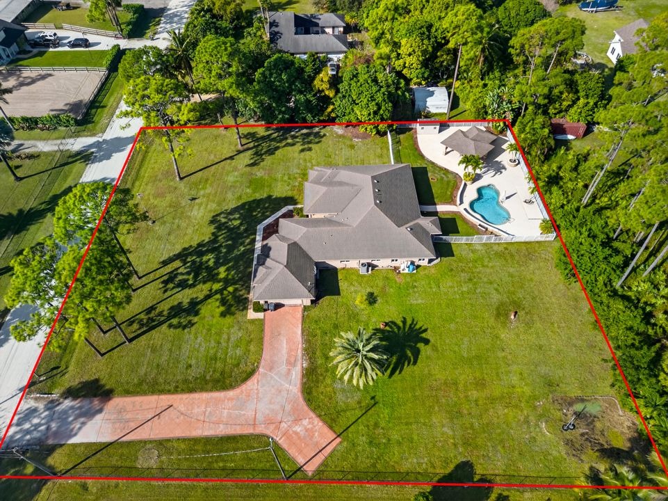 For Sale: $950,000 (4 beds, 3 baths, 3086 Square Feet)