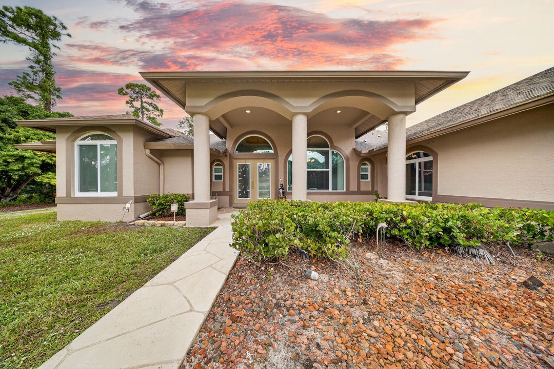 For Sale: $950,000 (4 beds, 3 baths, 3086 Square Feet)