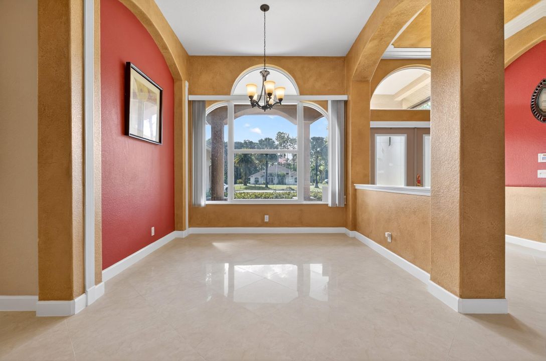 For Sale: $950,000 (4 beds, 3 baths, 3086 Square Feet)