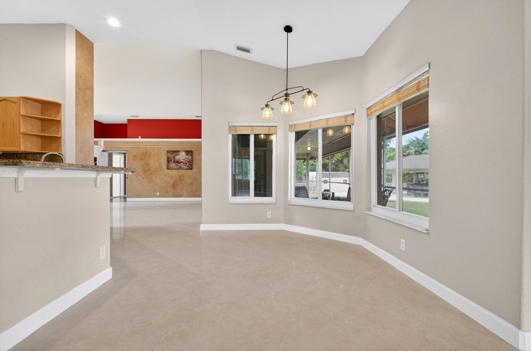 For Sale: $950,000 (4 beds, 3 baths, 3086 Square Feet)