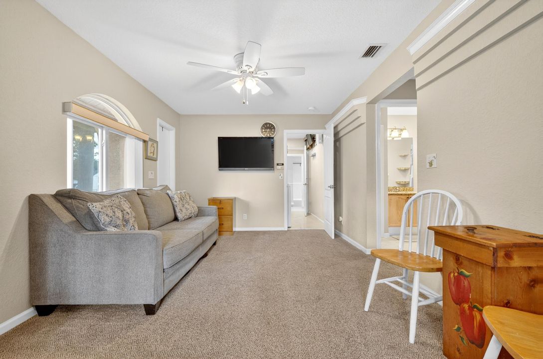 For Sale: $950,000 (4 beds, 3 baths, 3086 Square Feet)