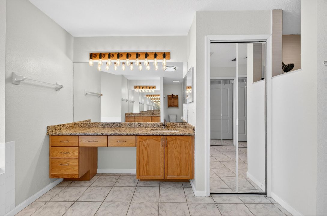 For Sale: $950,000 (4 beds, 3 baths, 3086 Square Feet)