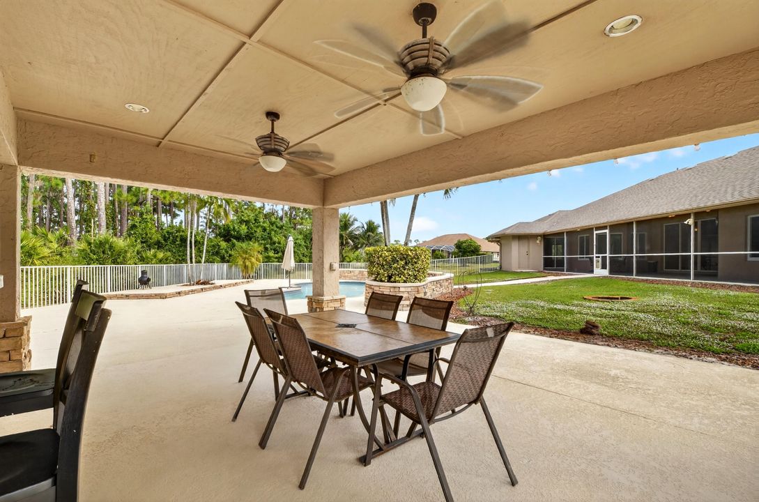 For Sale: $950,000 (4 beds, 3 baths, 3086 Square Feet)