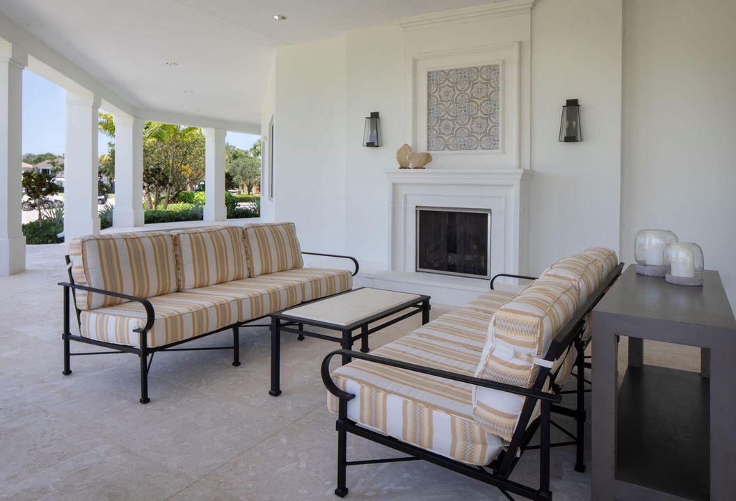 For Sale: $2,695,000 (4 beds, 4 baths, 3040 Square Feet)