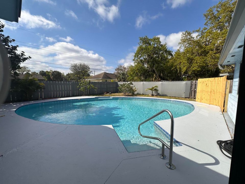 出租: $2,300 (3 贝兹, 2 浴室, 1388 平方英尺)