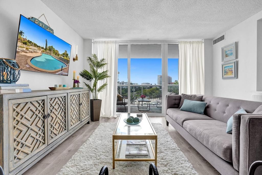 En Renta: $3,350 (1 camas, 1 baños, 900 Pies cuadrados)