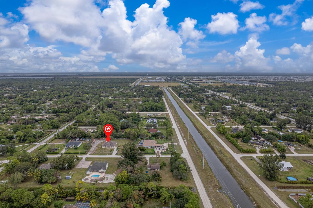 Под контрактом: $740,000 (4 спален, 3 ванн, 2840 Квадратных фут)