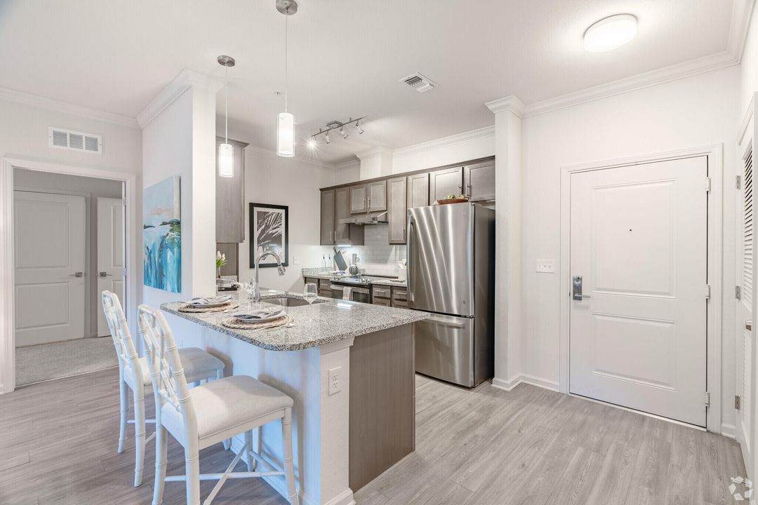 For Rent: $2,655 (2 beds, 1 baths, 1059 Square Feet)