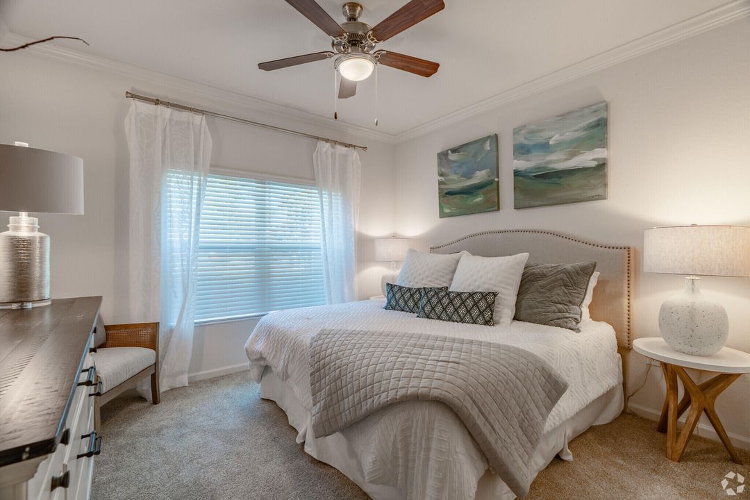 For Rent: $2,655 (2 beds, 1 baths, 1059 Square Feet)