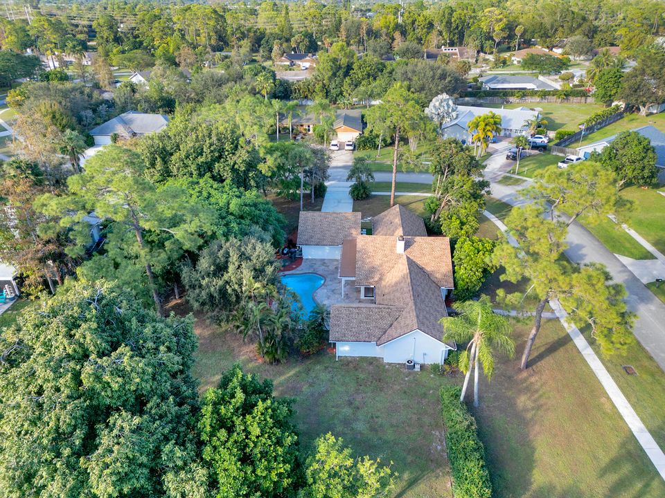 En Venta: $925,000 (3 camas, 2 baños, 1938 Pies cuadrados)