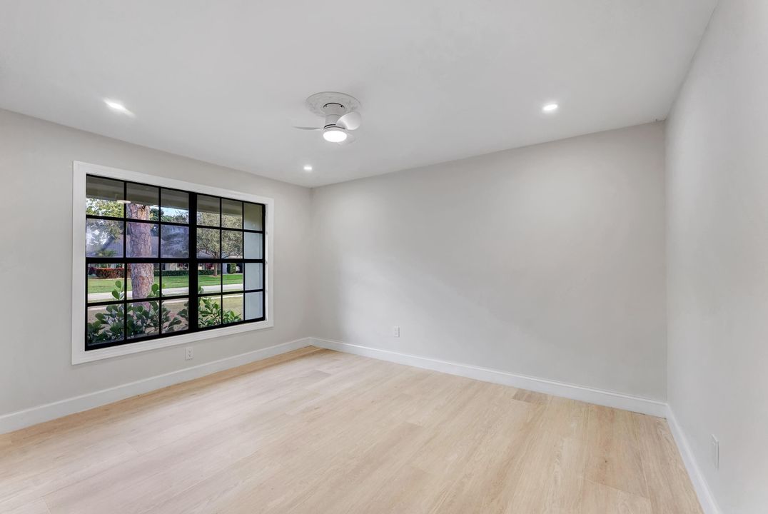 En Venta: $925,000 (3 camas, 2 baños, 1938 Pies cuadrados)