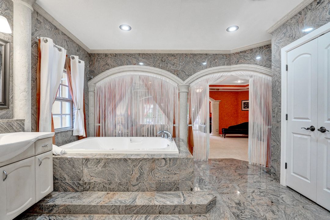 For Rent: $30,000 (6 beds, 5 baths, 6100 Square Feet)