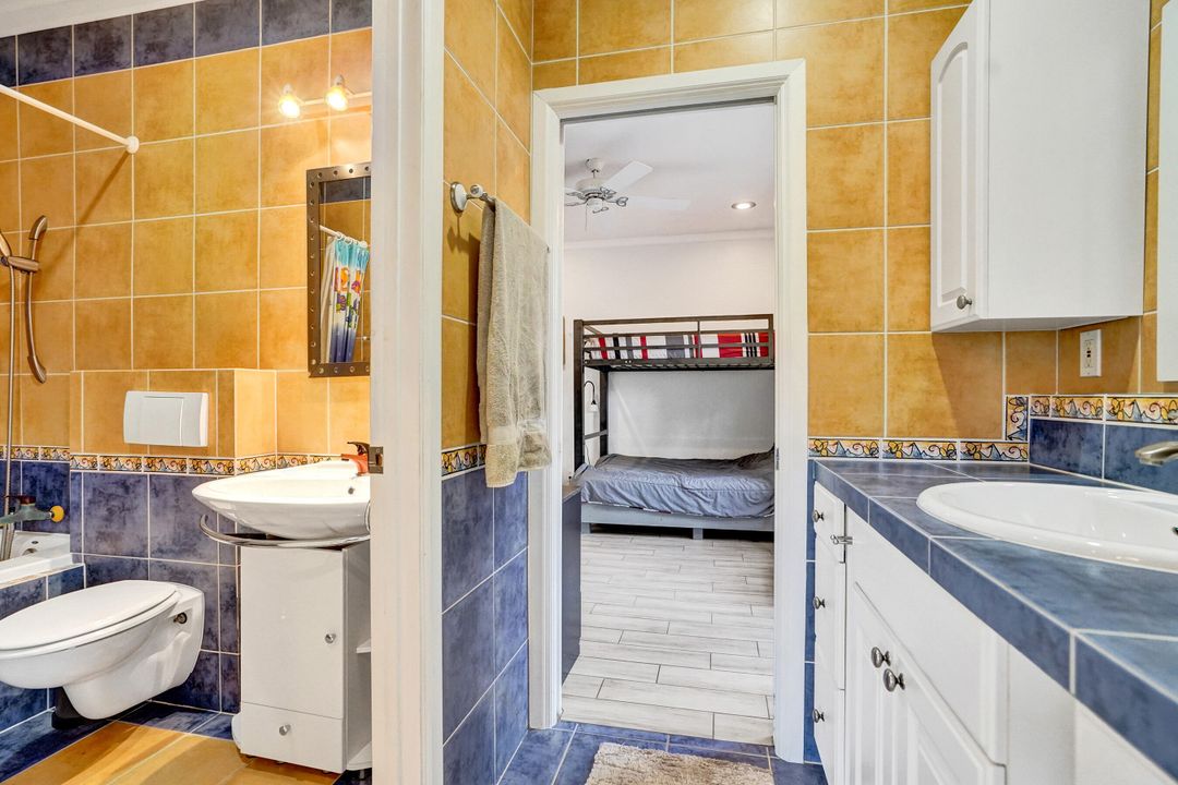 For Rent: $30,000 (6 beds, 5 baths, 6100 Square Feet)