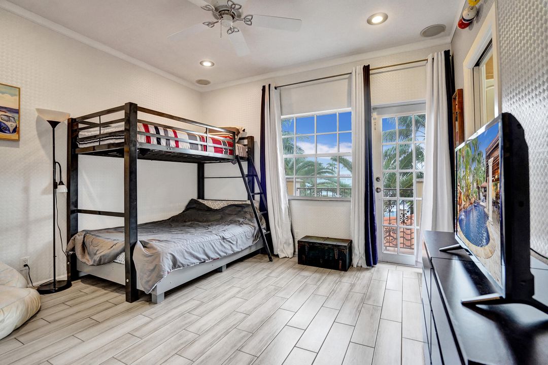 For Rent: $30,000 (6 beds, 5 baths, 6100 Square Feet)