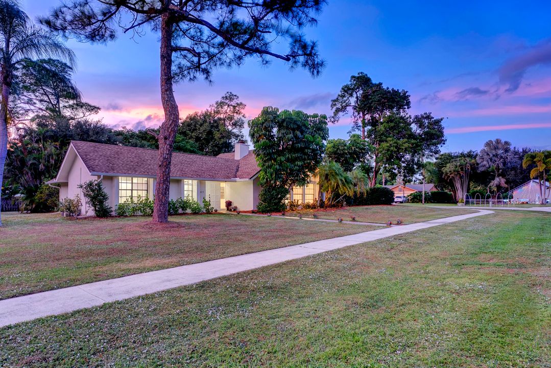 En Venta: $925,000 (3 camas, 2 baños, 1938 Pies cuadrados)