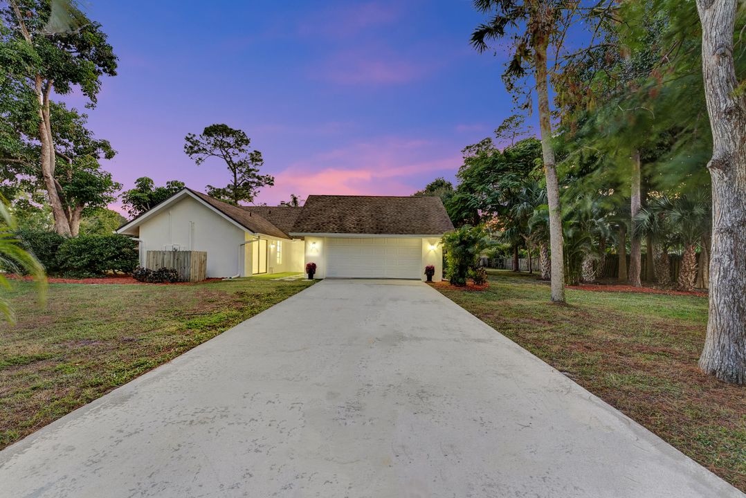 En Venta: $925,000 (3 camas, 2 baños, 1938 Pies cuadrados)