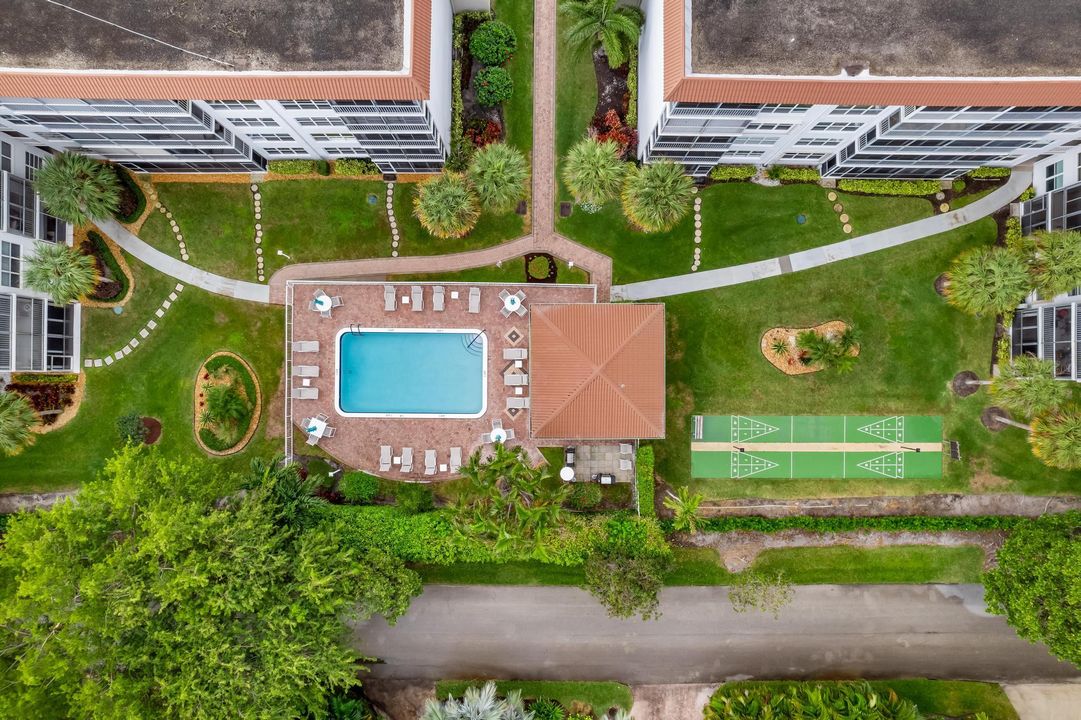 For Sale: $309,900 (2 beds, 2 baths, 1009 Square Feet)