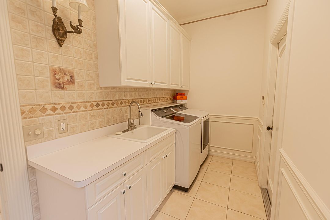 En Venta: $789,888 (4 camas, 3 baños, 3248 Pies cuadrados)