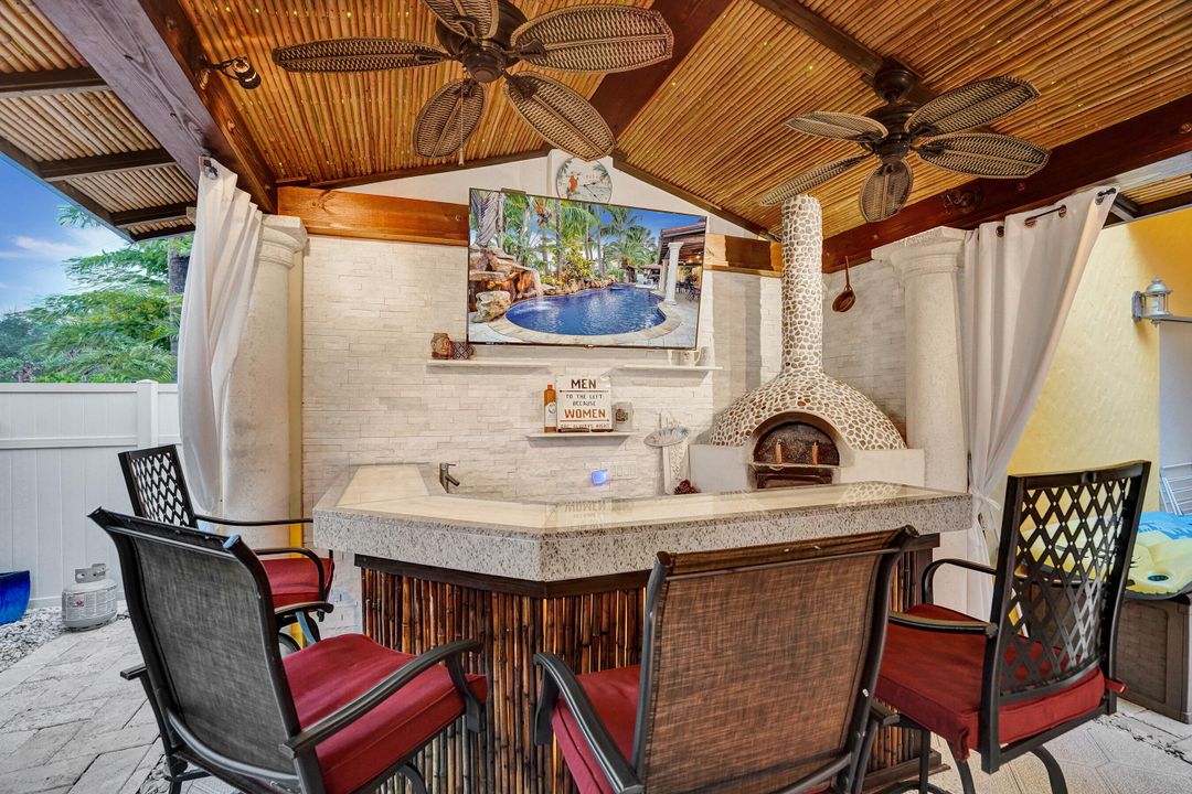 For Rent: $30,000 (6 beds, 5 baths, 6100 Square Feet)