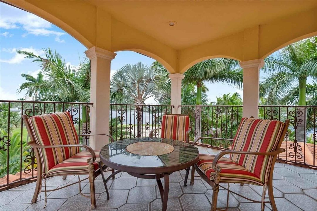 For Rent: $30,000 (6 beds, 5 baths, 6100 Square Feet)