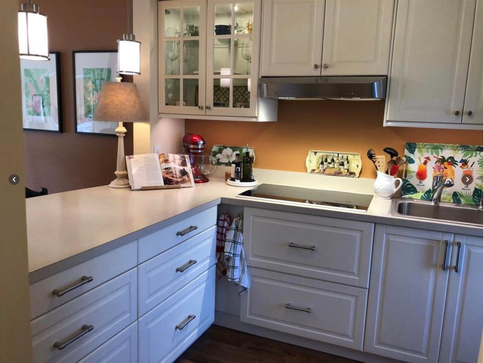 For Sale: $159,500 (2 beds, 2 baths, 940 Square Feet)