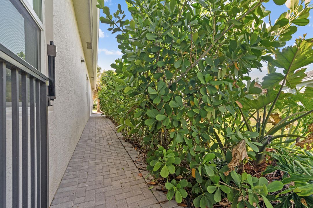 待售: $699,000 (3 贝兹, 2 浴室, 1938 平方英尺)