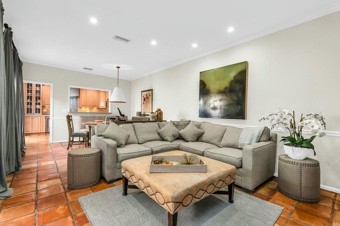 For Sale: $599,000 (4 beds, 3 baths, 1979 Square Feet)