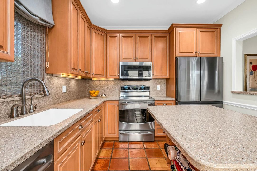 For Sale: $599,000 (4 beds, 3 baths, 1979 Square Feet)