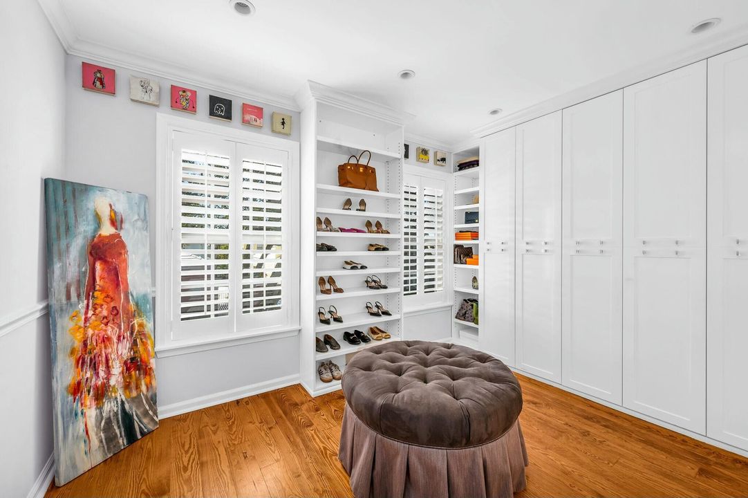 For Sale: $599,000 (4 beds, 3 baths, 1979 Square Feet)