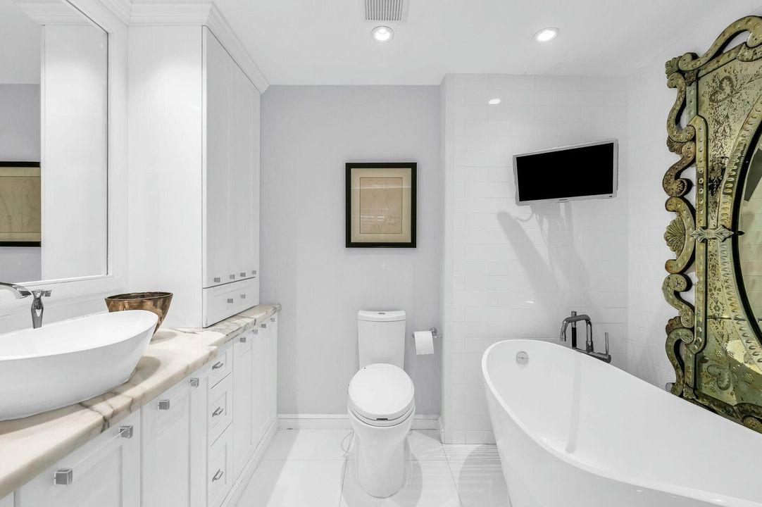 For Sale: $599,000 (4 beds, 3 baths, 1979 Square Feet)